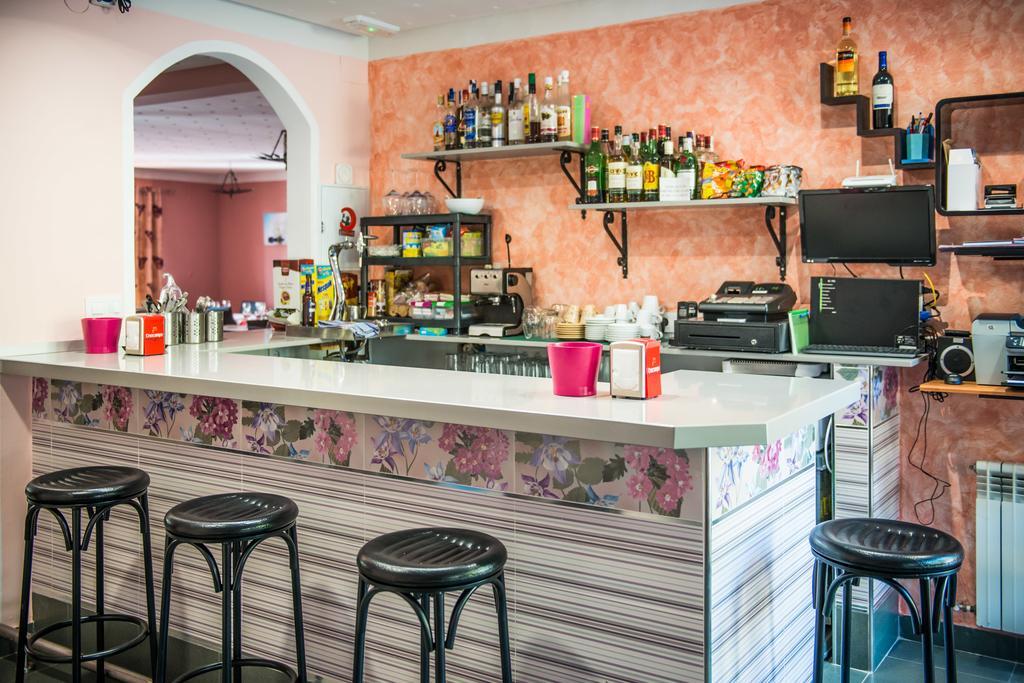 Hostal La Pastora Канделеда Экстерьер фото