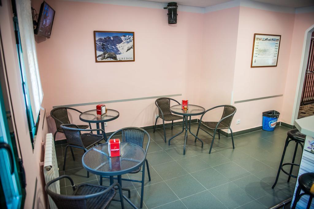 Hostal La Pastora Канделеда Экстерьер фото
