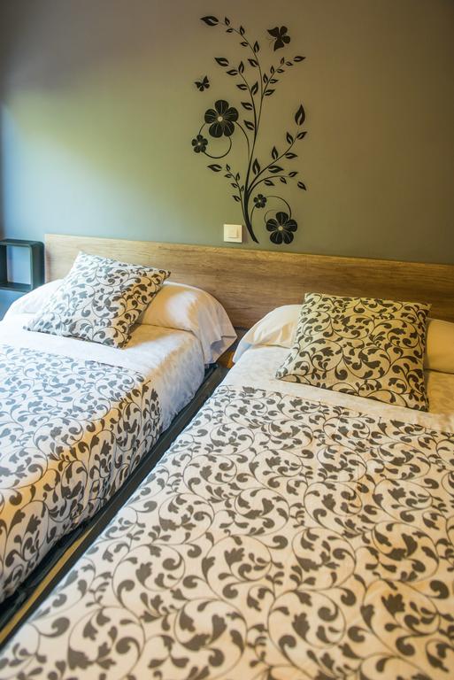Hostal La Pastora Канделеда Экстерьер фото
